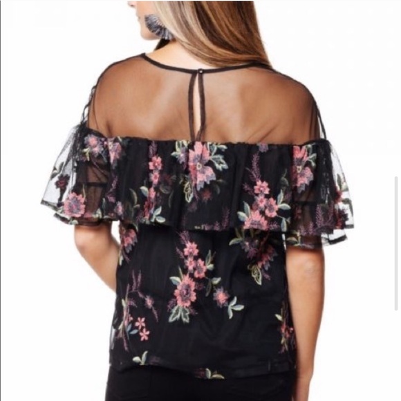 BB Dakota Rayna Embroidered Illusion Neckline NWT - Picture 3 of 12